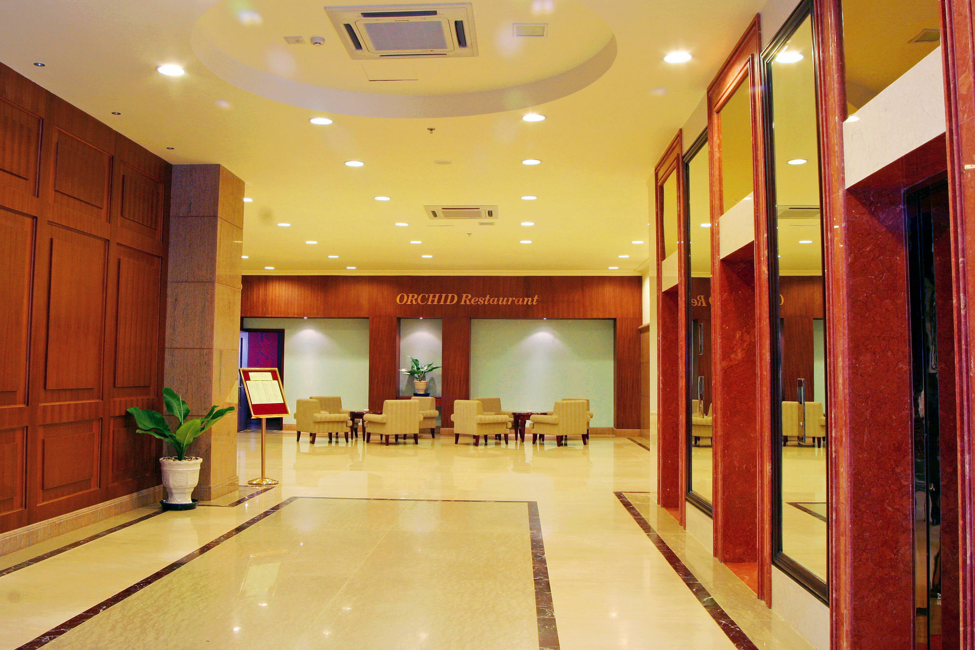 Saigon Dalat Hotel Екстер'єр фото